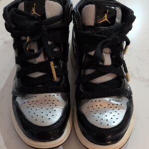 Kids Black and Silver Air Jordan 1 Mid SE
